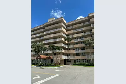 250 Jacaranda Drive #408, Plantation, FL 33324 - Photo 3