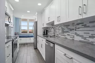 250 Jacaranda Dr, Plantation, FL 33324 - Photo 5