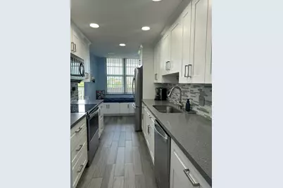 250 Jacaranda Drive #408, Plantation, FL 33324 - Photo 5