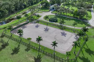 13230 Running Water Rd, Palm Beach Gardens, FL 33418 - Photo 57