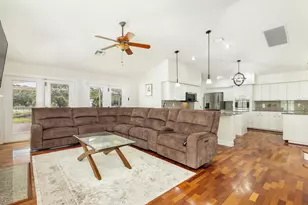 13230 Running Water Rd, Palm Beach Gardens, FL 33418 - Photo 11