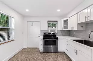233 NE 13th St, Delray Beach, FL 33444 - Photo 11