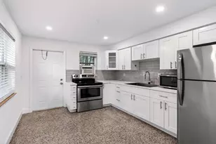 233 NE 13th St, Delray Beach, FL 33444 - Photo 9