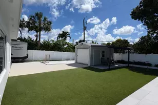 460 SW 55th Ave, Plantation, FL 33317 - Photo 9