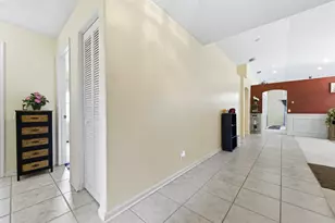 5317 Oakmont Village Cir, Lake Worth, FL 33463 - Photo 3