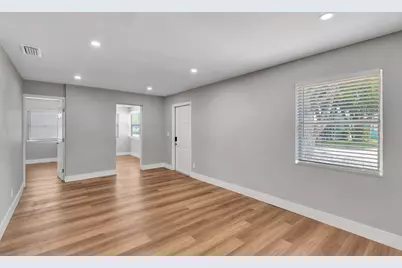 125 E Hart Street, Lantana, FL 33462 - Photo 9