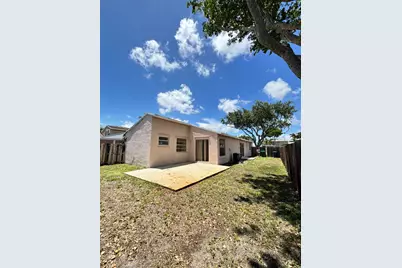 8600 NW 193rd Terrace, Hialeah, FL 33015 - Photo 25