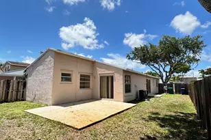 8600 NW 193rd Ter, Hialeah, FL 33015 - Photo 25