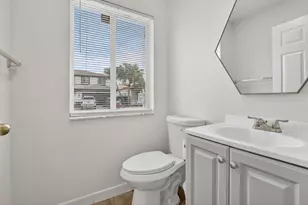 10772 SW 14th Pl, Davie, FL 33324 - Photo 5