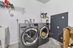 10772 SW 14th Pl, Davie, FL 33324 - Photo 21