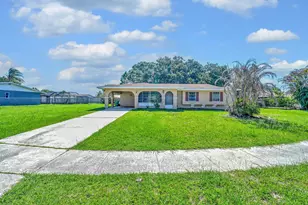 160 NE Bracken Rd, Port Saint Lucie, FL 34983 - Photo 1