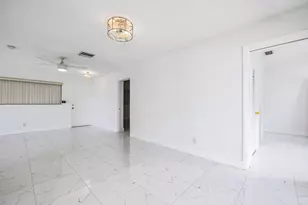 941 Crystal Lake Dr, Deerfield Beach, FL 33064 - Photo 3