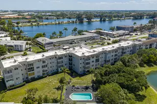 941 Crystal Lake Dr, Deerfield Beach, FL 33064 - Photo 17
