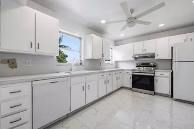 941 Crystal Lake Drive #207, Deerfield Beach, FL 33064 - Photo 9