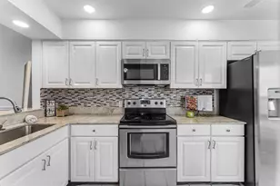 10876 Cypress Glen Dr, Coral Springs, FL 33071 - Photo 7