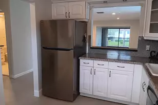 8045 Eastlake Dr, Boca Raton, FL 33433 - Photo 17