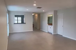 8045 Eastlake Dr, Boca Raton, FL 33433 - Photo 5