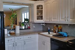 8045 Eastlake Dr, Boca Raton, FL 33433 - Photo 7
