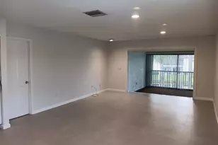 8045 Eastlake Dr, Boca Raton, FL 33433 - Photo 7