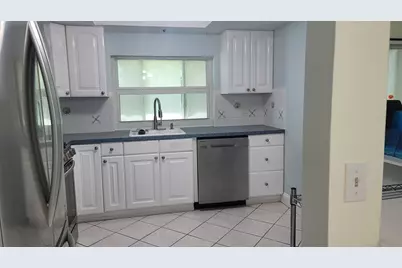 2590 NW 98th Avenue, Sunrise, FL 33322 - Photo 9