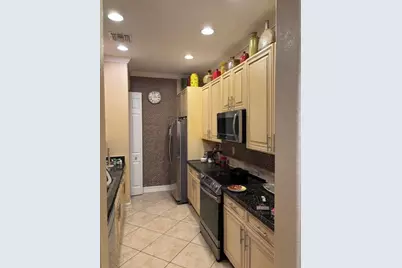 6898 Julia Gardens Drive, Coconut Creek, FL 33073 - Photo 3