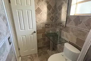 1301 N 12th Ct, Hollywood, FL 33019 - Photo 11