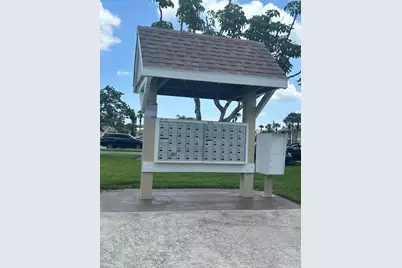 1537 SE Royal Green Circle SE #E 201, Port Saint Lucie, FL 34952 - Photo 5