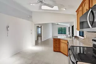 2395 NW 15th St, Delray Beach, FL 33445 - Photo 9