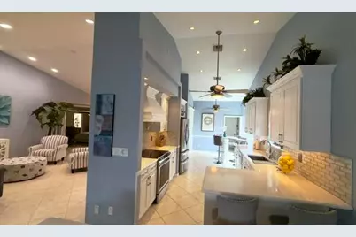 425 Deer Creek Path E, Deerfield Beach, FL 33442 - Photo 15