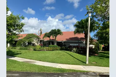 425 Deer Creek Path E, Deerfield Beach, FL 33442 - Photo 5