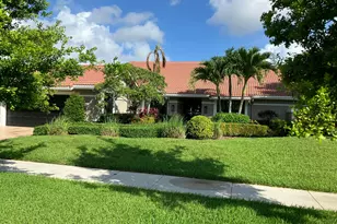 425 Deer Creek Path E, Deerfield Beach, FL 33442 - Photo 3