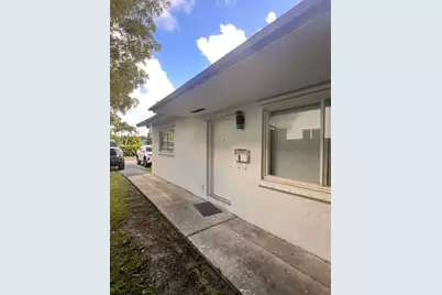 726 SW 7th Street #1-2, Hallandale Beach, FL 33009 - Photo 3
