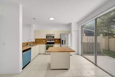 3970 NW 90th Way, Sunrise, FL 33351 - Photo 11