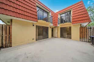 713 NW 99th Cir, Plantation, FL 33324 - Photo 5