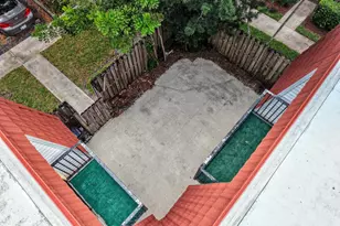 713 NW 99th Cir, Plantation, FL 33324 - Photo 41