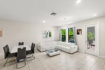 4824 Chantilly Road, Lake Worth, FL 33467 - Photo 13