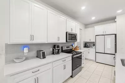 4824 Chantilly Road, Lake Worth, FL 33467 - Photo 9