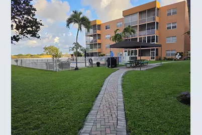 3048 E Sunrise Lakes Drive E #412, Sunrise, FL 33322 - Photo 1
