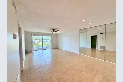 120 Lake Evelyn Drive, West Palm Beach, FL 33411 - Photo 9