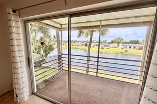 120 Lake Evelyn Dr, West Palm Beach, FL 33411 - Photo 11