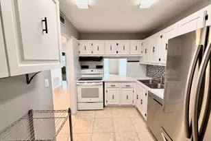 120 Lake Evelyn Dr, West Palm Beach, FL 33411 - Photo 5