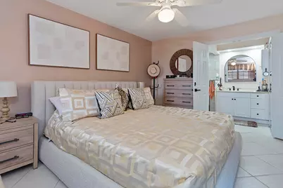455 Paradise Isle Boulevard, Hallandale Beach, FL 33009 - Photo 35