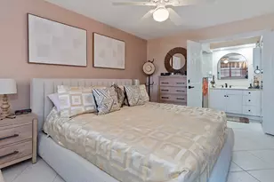 455 Paradise Isle Blvd, Hallandale Beach, FL 33009 - Photo 35