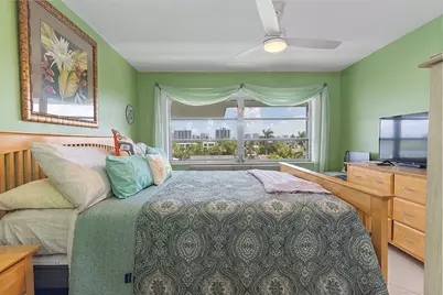 455 Paradise Isle Boulevard, Hallandale Beach, FL 33009 - Photo 45