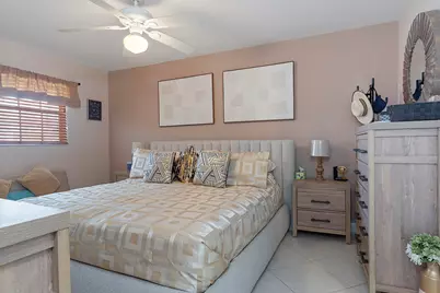 455 Paradise Isle Boulevard, Hallandale Beach, FL 33009 - Photo 39
