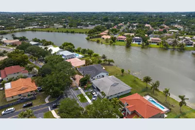 5791 Hawkes Bluff Avenue, Davie, FL 33331 - Photo 13