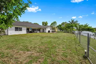 5791 Hawkes Bluff Ave, Davie, FL 33331 - Photo 27