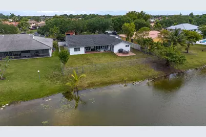 5791 Hawkes Bluff Avenue, Davie, FL 33331 - Photo 57
