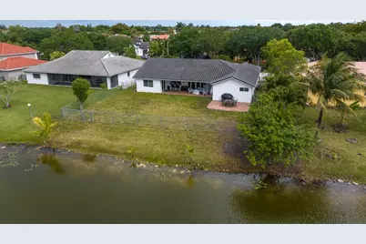 5791 Hawkes Bluff Avenue, Davie, FL 33331 - Photo 21