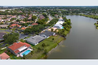 5791 Hawkes Bluff Avenue, Davie, FL 33331 - Photo 17